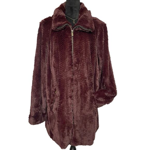 NWOT - Dennis Basso Deep Burgundy Herringbone Faux Fur Coat - Picture 1 of 5